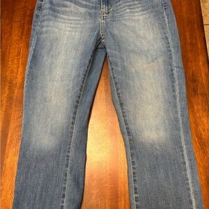 Signature by Levi Strauss Blue Mid-Rise Capri